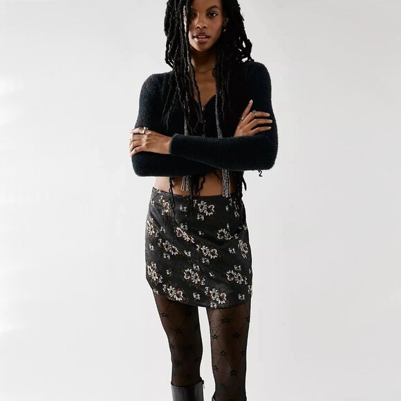 NWT Free People black jacquard floral print satin-like mini skirt, 8 - Picture 3 of 16